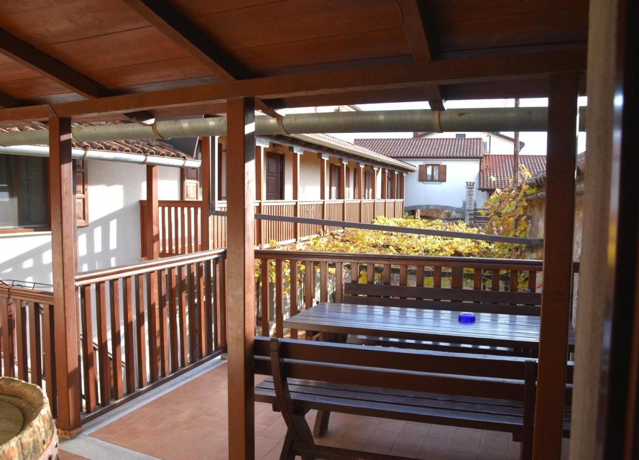 Villa Tourist Farm Skerlj à Dutovlje Extérieur photo